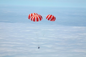 spaceX降落伞航天回收