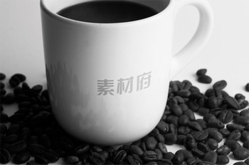 黑白色咖啡杯上的logo样机