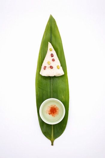 端午节粽叶和粽子的创意图片