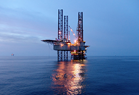 海上石油鉆井平臺