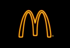 麦当劳标志夜间灯管效果