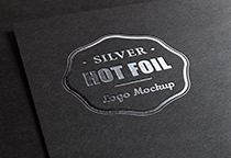 黑卡纸上的烫银logo展示模板